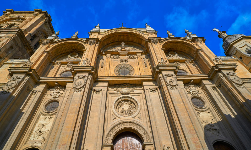 La fachada de la Catedral de Granada
