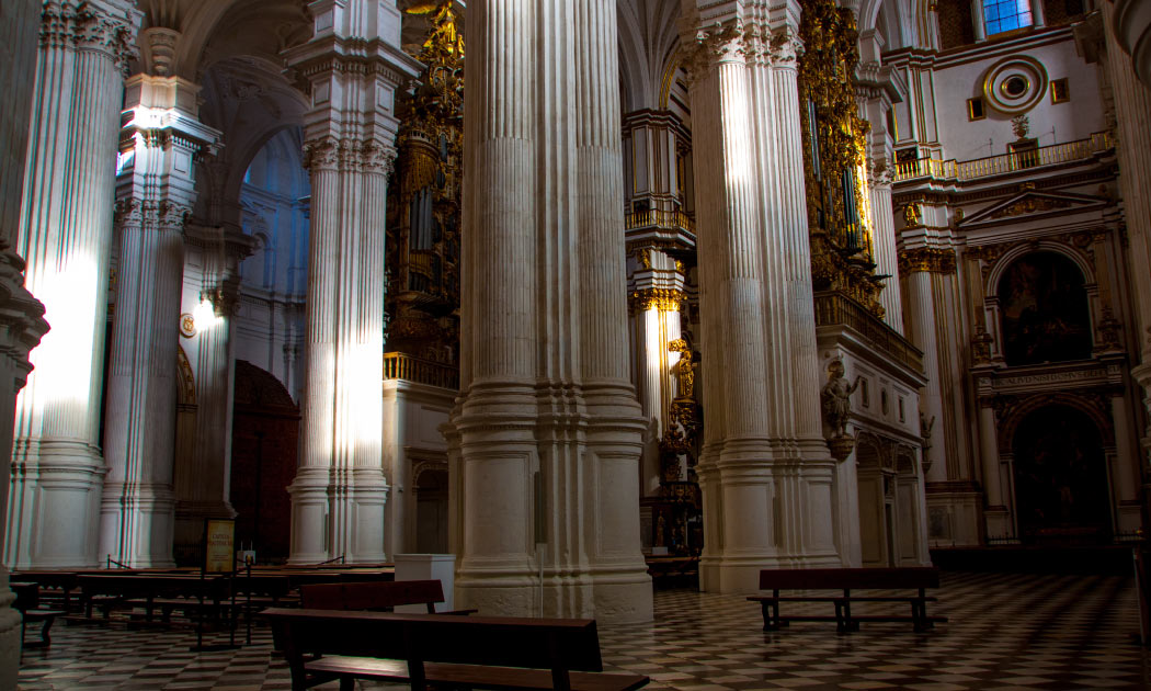 Influencia de la luz en la Catedral de Granada